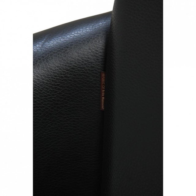 Egg Chair in Black Aura Leather by Arne Jacobsen, 2017 For Sale - Image 12 of 15