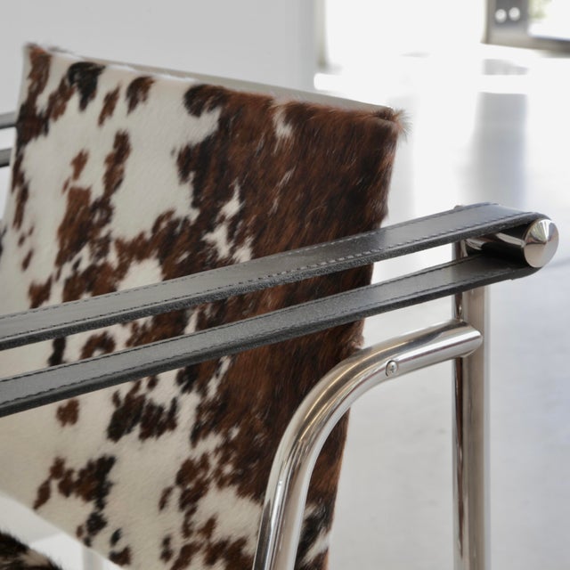 Cassina LC1 Armchair by Le Corbusier, P. Jeanneret and C. Perriand for Cassina, 1960s For Sale - Image 4 of 10