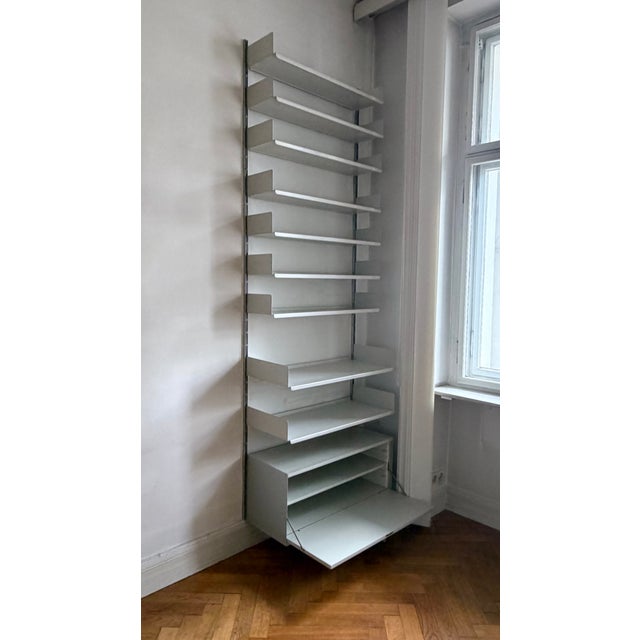 Shelving System * The legendary design classic 606 by Dieter Rams (born 1932) for Vitsoe * Designed in 1960. * The...
