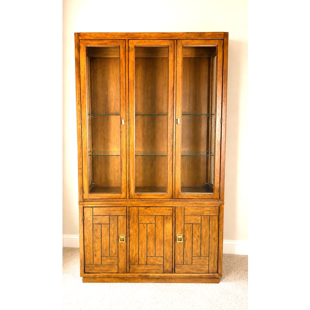 Traditional Vintage Drexel Heritage Woodbriar II Collection Illuminated Three-Door For Sale - Image 3 of 7