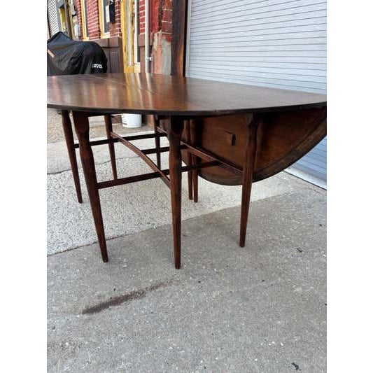 Mid- 20th Century Heritage-Henredon Drop-Leaf Walnut Table For Sale In Philadelphia - Image 6 of 12