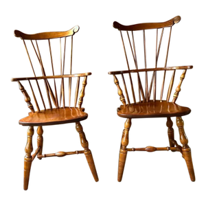 Mid 20th Century Pair of Colonial S Bent Bros Comb-Back Windsor Chairs