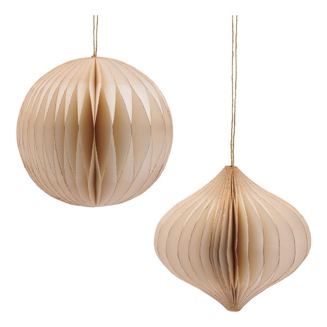 Round Paper Ornament Set of 12 For Sale