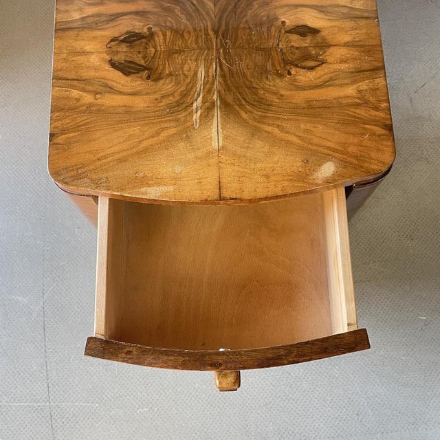 Art Deco Walnut Burr Bedside Tables, Set of 2 For Sale - Image 6 of 15