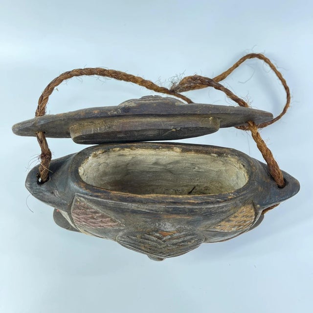 Wood Early 20th Century Luba Songye Wooden Purse Container For Sale - Image 7 of 9