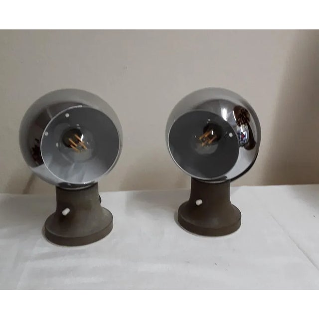 1970s Vintage German Bedside Lamps with Gray Metal Foot with Magnetic Holder and Adjustable Chrome-Plated Chamber Screen, 1970s, Set of 2 For Sale - Image 5 of 7
