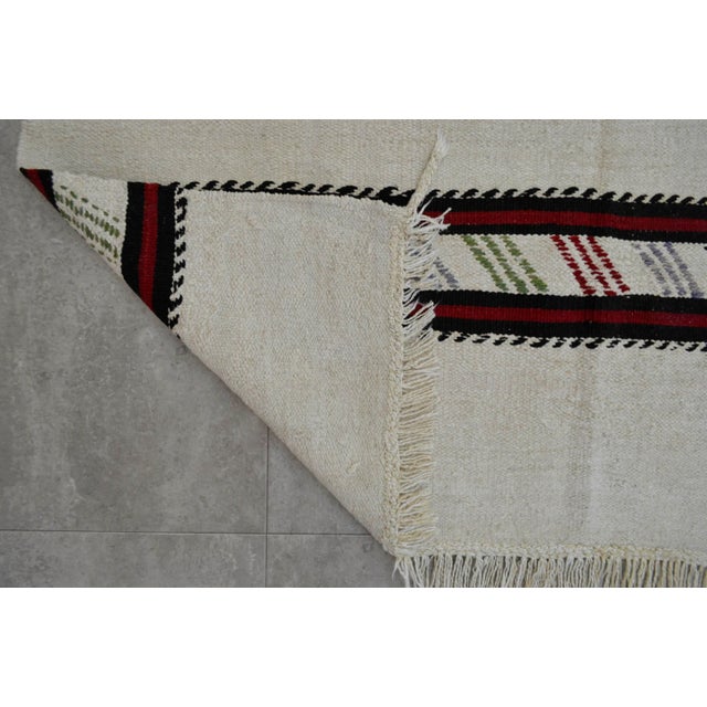 Beige Vintage Natural Stripe Turkish Cotton Kilim Rug - 4′3″ × 8′ For Sale - Image 8 of 9