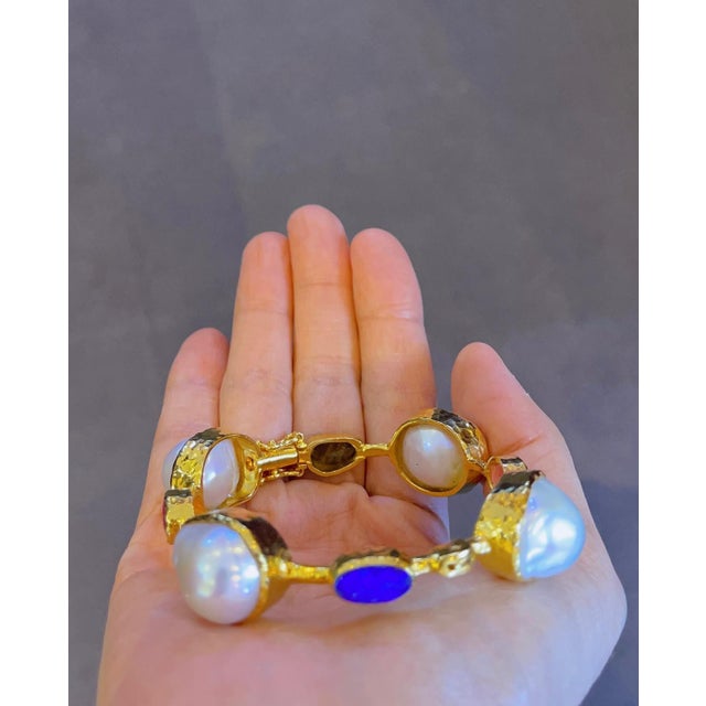 Bochic “Capri” Vintage Ruby, Blue Opal & South Sea Pearl Bangle in 18K Gold & Silver For Sale - Image 4 of 12