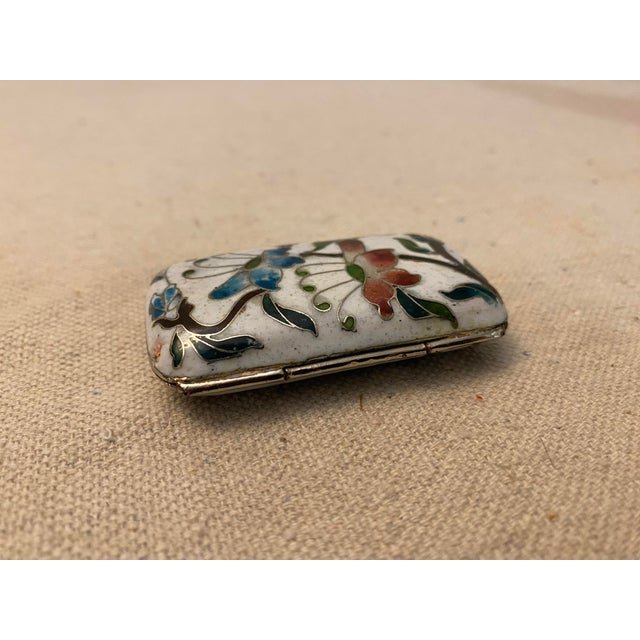 French Early 20th Century Vintage Cloisonné HInged Rectangular Pill Box For Sale - Image 3 of 8