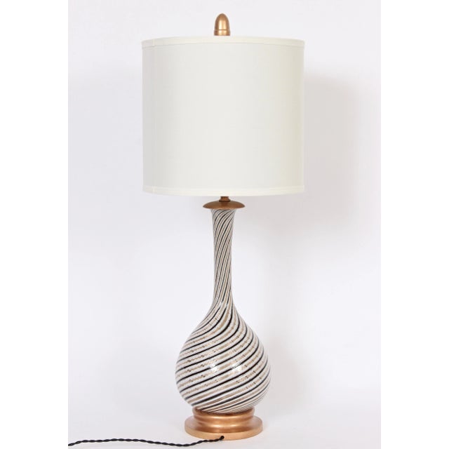 Mid-Century Modern Tall Dino Martens Aureliano Toso Glass Table Lamp with Copper Swirl For Sale - Image 3 of 11
