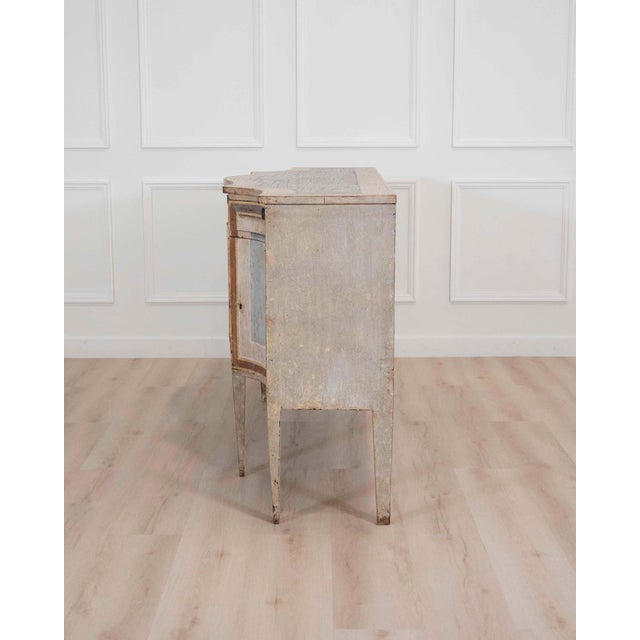 Light Gray Italian Mid-19th Century Neoclassical Lacquered Sideboard For Sale - Image 8 of 9