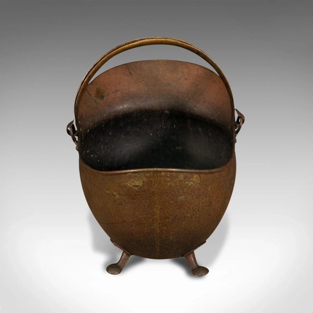 1880 Antique English Copper Helmet Scuttle For Sale - Image 10 of 13
