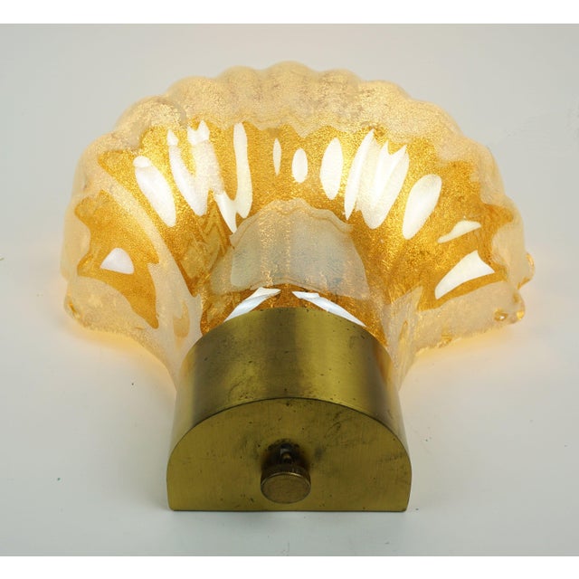 Mid-Century Modern Mid-Century Modern Hollywood Regency Style Wall Sconce with Shell-Shaped Lustrous Glass Shade, 1960s For Sale - Image 3 of 15
