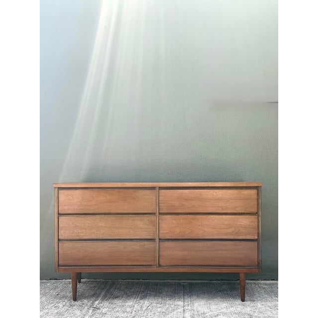 Mid-Century Modern Vintage MCM Bassett 6 Drawer Dresser For Sale - Image 3 of 12