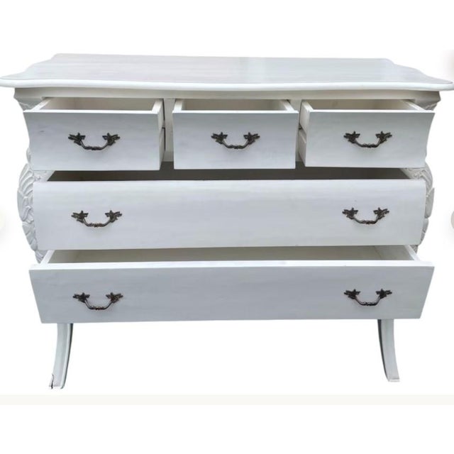 Shabby Chic French Country 5-Drawer White Bombay Chest For Sale In Philadelphia - Image 6 of 7