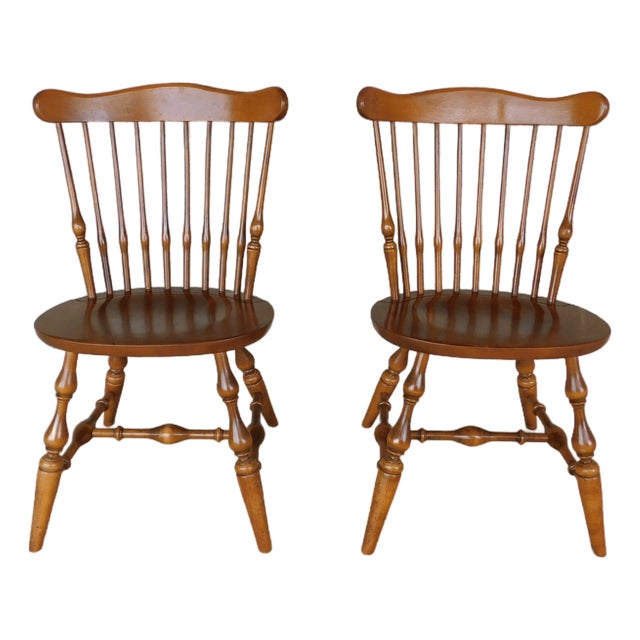 Ethan Allen Heirloom Nutmeg Fan Back Windsor Side Chair - A Pair 10-6102 For Sale