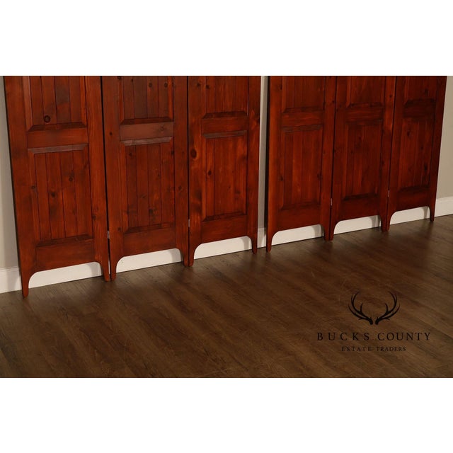 Rustic Colonial Style Pair of Pine Folding Dressing Screens For Sale - Image 14 of 18