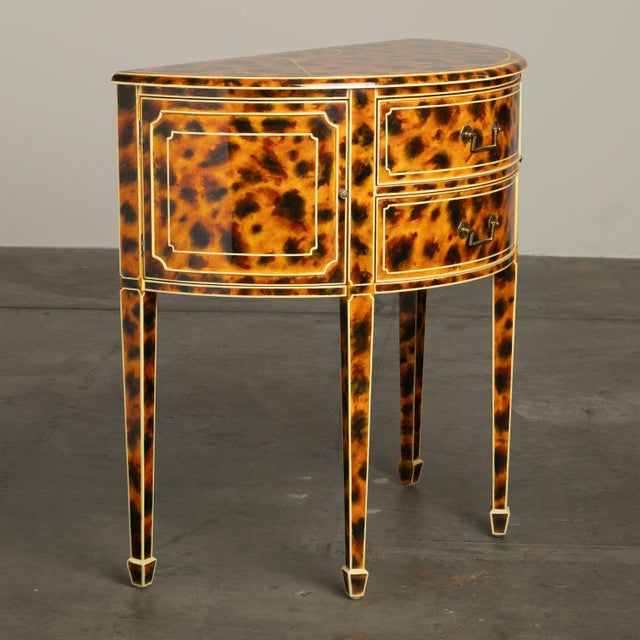 Maitland - Smith 1980s Maitland Smith FAUX-Tortoise-Shell Console Table ‘Trompe L'oeil’ Masterpiece For Sale - Image 4 of 18