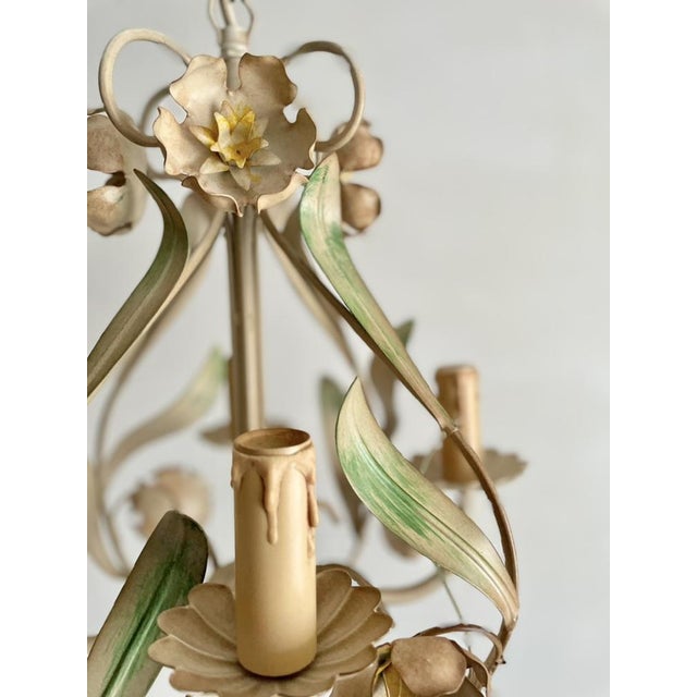 Hollywood Regency Vintage Painted Tole Floral Chandelier, 1950s For Sale - Image 3 of 10