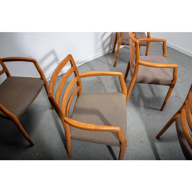 Model 68 Armchairs in Oak with Original Fabric by Niels Otto Møller for J.L. Møllers, 1990s, Set of 5 For Sale - Image 6 of 10