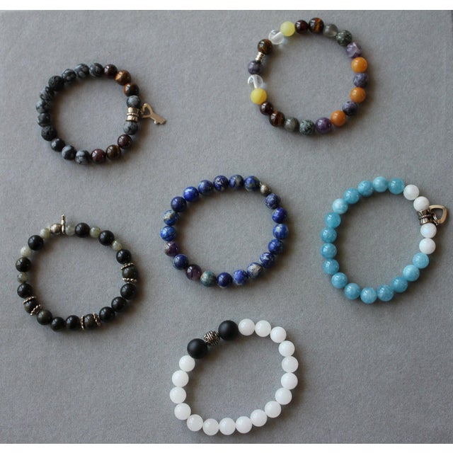 Blue White Agate Round Bead Stretchy Unique Statement Circle Beads Chakra Bracel For Sale - Image 9 of 9