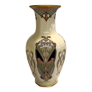 Vintage Mason's Ironstone Hand Painted Lanthe Design Vase 10”. England 1987