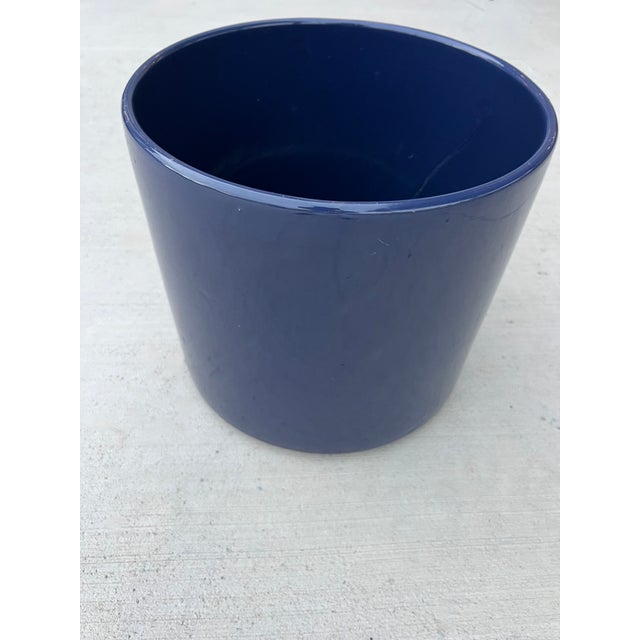 1970s Vintage Gainey Ceramics Ac-12 Cobalt Blue Architectural Cylinder Planter California Pot Marked For Sale - Image 5 of 7