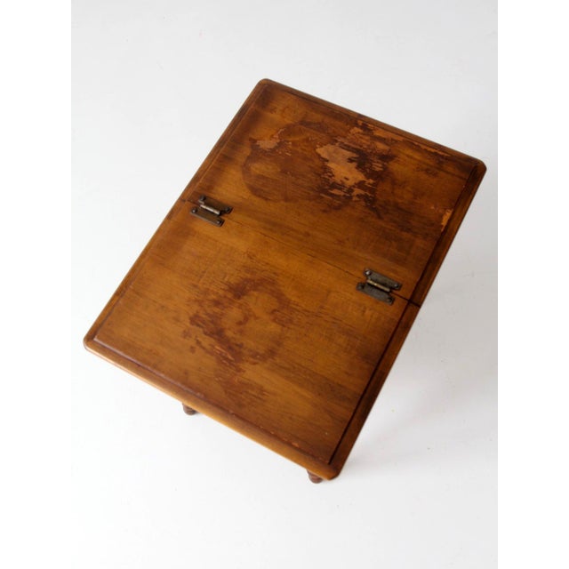 1970s Vintage Kling Colonial Maple Sugar Chest Style Storage Table Circa 1970s For Sale - Image 5 of 18