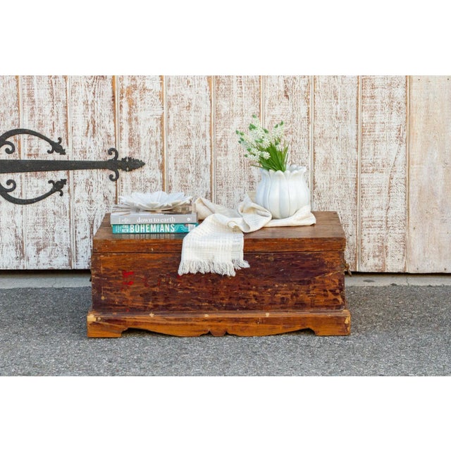 Brown 19th Century Indo-Portuguese Goa Painted Trunk For Sale - Image 8 of 9