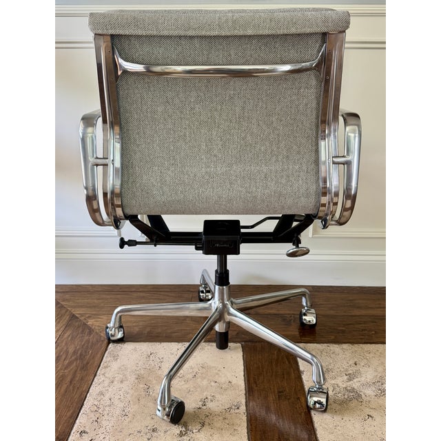 Mid-Century Modern Herman Miller Eames Soft Pad Height Management Chair For Sale - Image 3 of 7