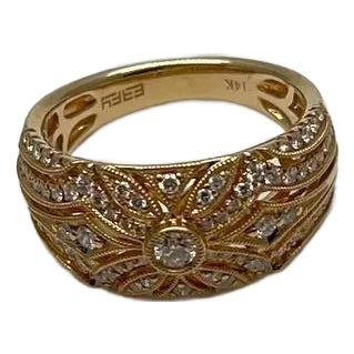 Edwardian Style Diamond Bezel Filigree 14k Yellow Gold Vintage Details Band Ring For Sale