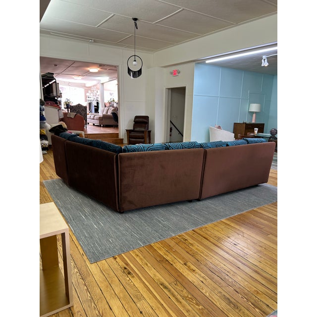 1980s curved/serpentine sectional possibly manufactured by Directional in the style of Vladimir Kagan. Newly upholstered...