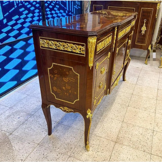 French French Louis XVI Style Brown Commode With 7 Drawers For Sale - Image 3 of 5