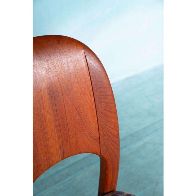 Japandi Danish Dining Room Chairs in Teak, 1970s, Set of 4 For Sale - Image 4 of 18