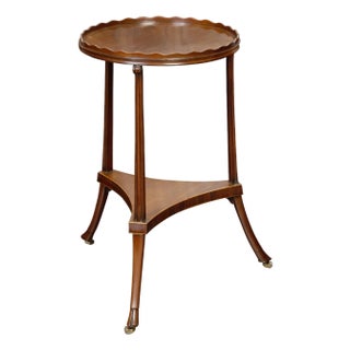 English Regency Period 1820s Mahogany Guéridon Table with Pie Crust Tray Top For Sale