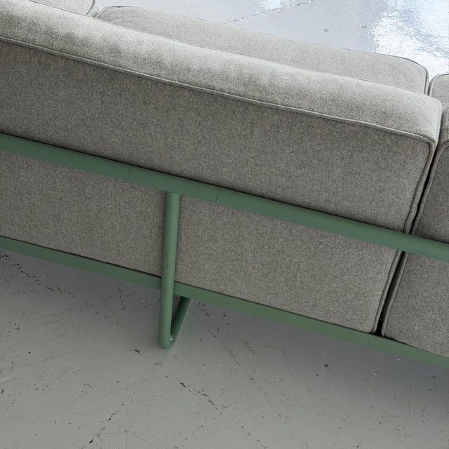 Metal Lc5 Sofa by Le Corbusier, Pierre Jeanneret, and Charlotte Perriand for Cassina For Sale - Image 7 of 10