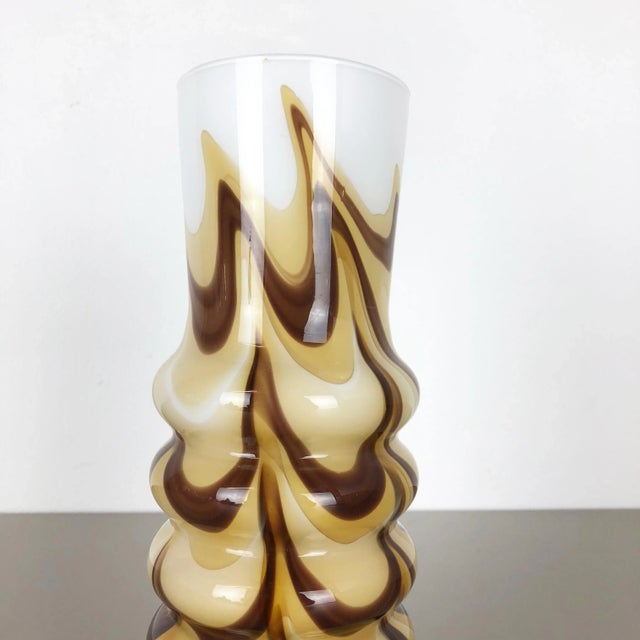 Vintage Pop Art Opaline Florence Vase from Carlo Moretti, Italy, 1970s For Sale - Image 4 of 10