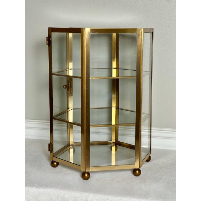 1970s Brass Three-Tier Hexagon Tabletop Vitrine Display Case, Curio Cabinet, 1970s, 15" For Sale - Image 5 of 10