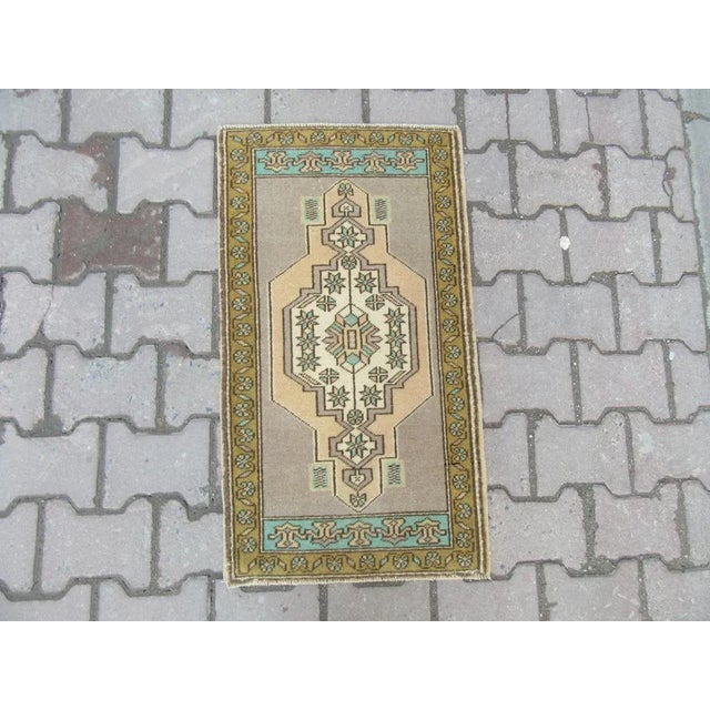 Handknotted vintage rug from Konya region of Turkey. Approximately 45-55 years old.In very good condition.