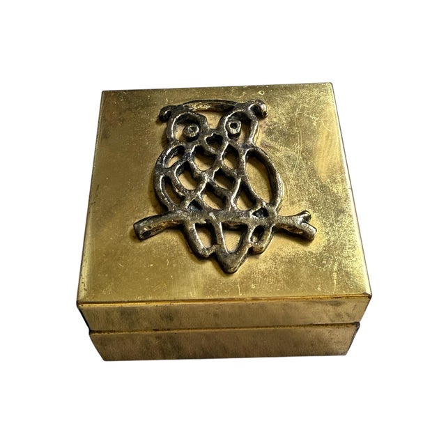 1970s Vintage Brass Owl Matchbox Holder / Trinket Jewelry Box – Mid-Century Modern Desk Accessory For Sale - Image 5 of 7