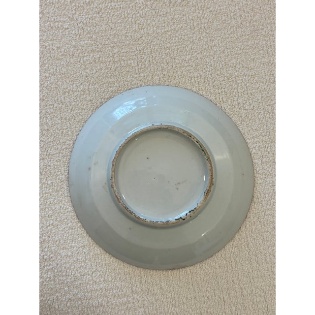 Chinoiserie 19th Century Chinoiserie Style Chinese Rose Medallion Saucer For Sale - Image 3 of 10