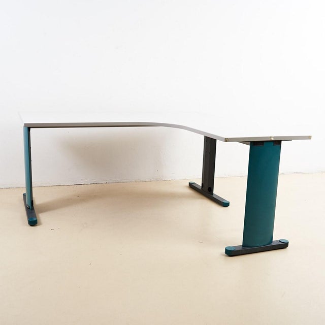 White Modern Corner Desk, 1980s For Sale - Image 8 of 8