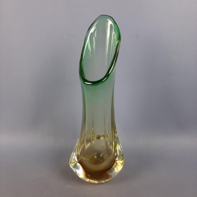 1970s Amber Green Sommerso Murano Glass Vase by Murano for Murano, 1970s For Sale - Image 5 of 16