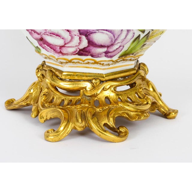 19th Century Gilt Bronze & Samson Porcelain Centrepiece For Sale - Image 10 of 13