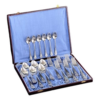 Spanish La Cisueña Plateado Silverware Set in Original Case, 1890s, Set of 30 For Sale