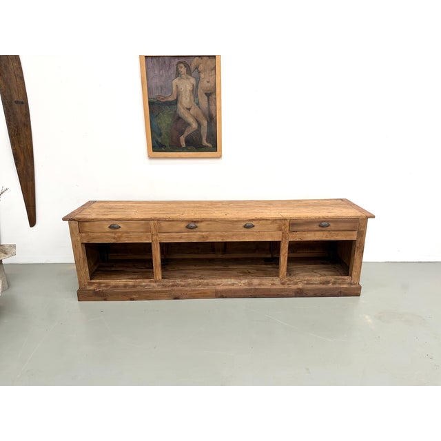 Large Vintage Pine Trade Counter, 1920 For Sale - Image 11 of 18