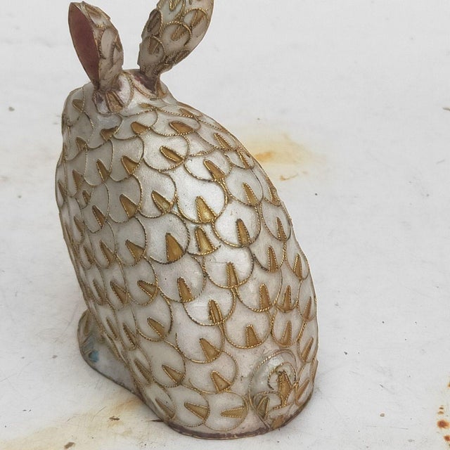 White Vintage Cloisonné Enamel Rabbit Figure – White Ground With Gilt Fur Motif, Silver-Blue Technique For Sale - Image 8 of 10