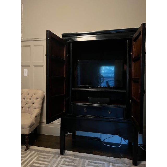 Chinese Chinese Wedding Cabinet in Black Lacquer For Sale - Image 3 of 5