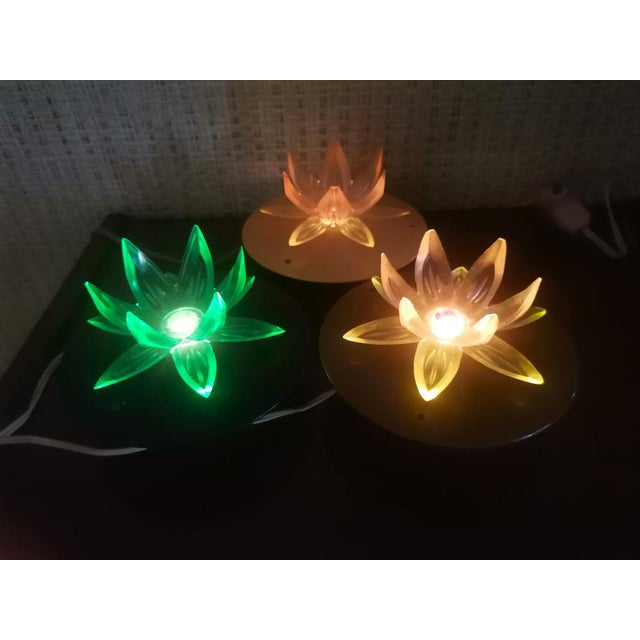 Small Eastern European Acrylic & Plastic Water Lily or Lotus Night Lamp, 1970s For Sale - Image 10 of 14