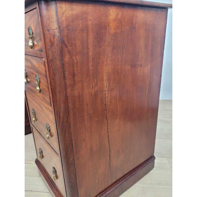 English Victorian Writing Desk in Mahogany, 1890 For Sale - Image 17 of 18